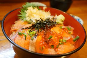 鮭尽くし丼セット